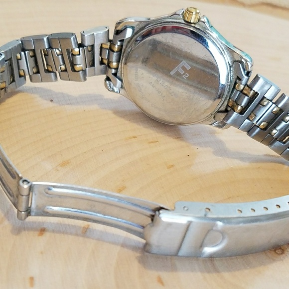 Women's Fossil watch - Picture 2 of 3